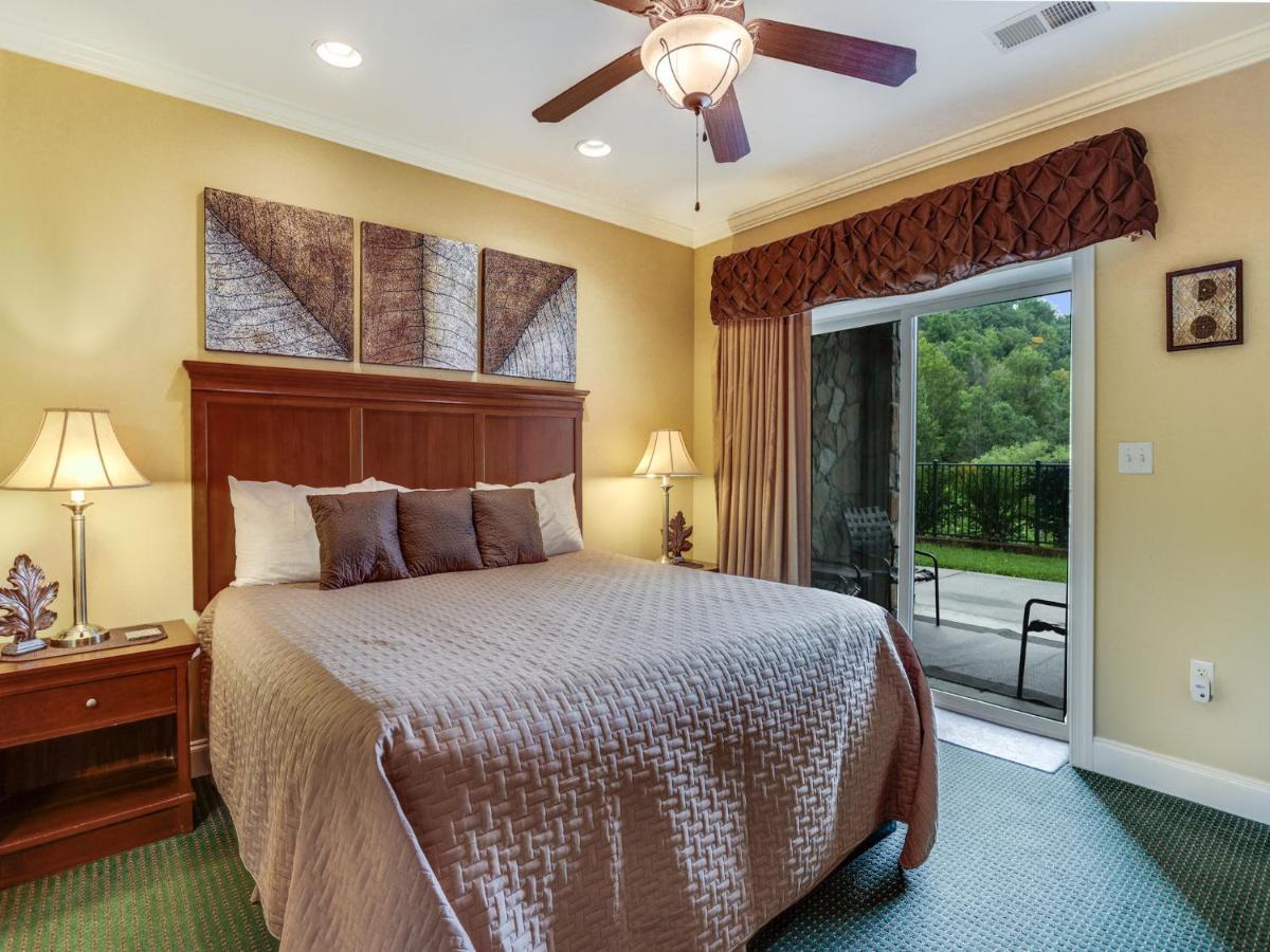 Downtown Delight, 2 Bedrooms, Pool, Hot Tub, Sleeps 6 Gatlinburg Exterior foto